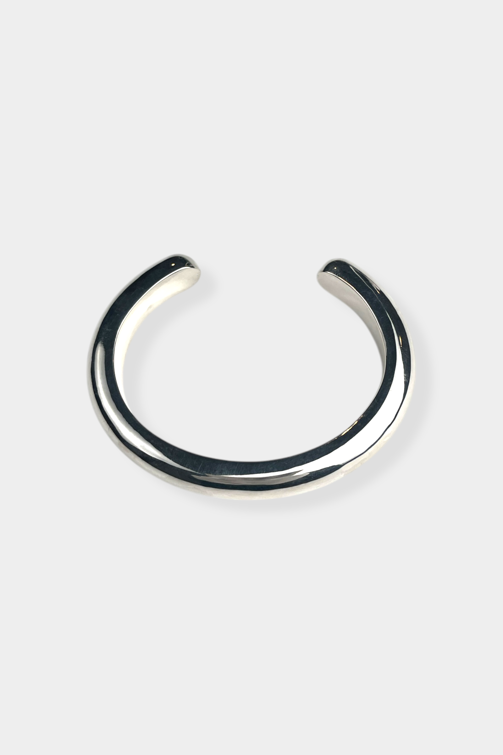 ANNIKA INEZ AMPLE CUFF silver - ブレスレット – RIZZI B ANNIKA INEZ AMPLE CUFF silver - ブレスレット – RIZZI B