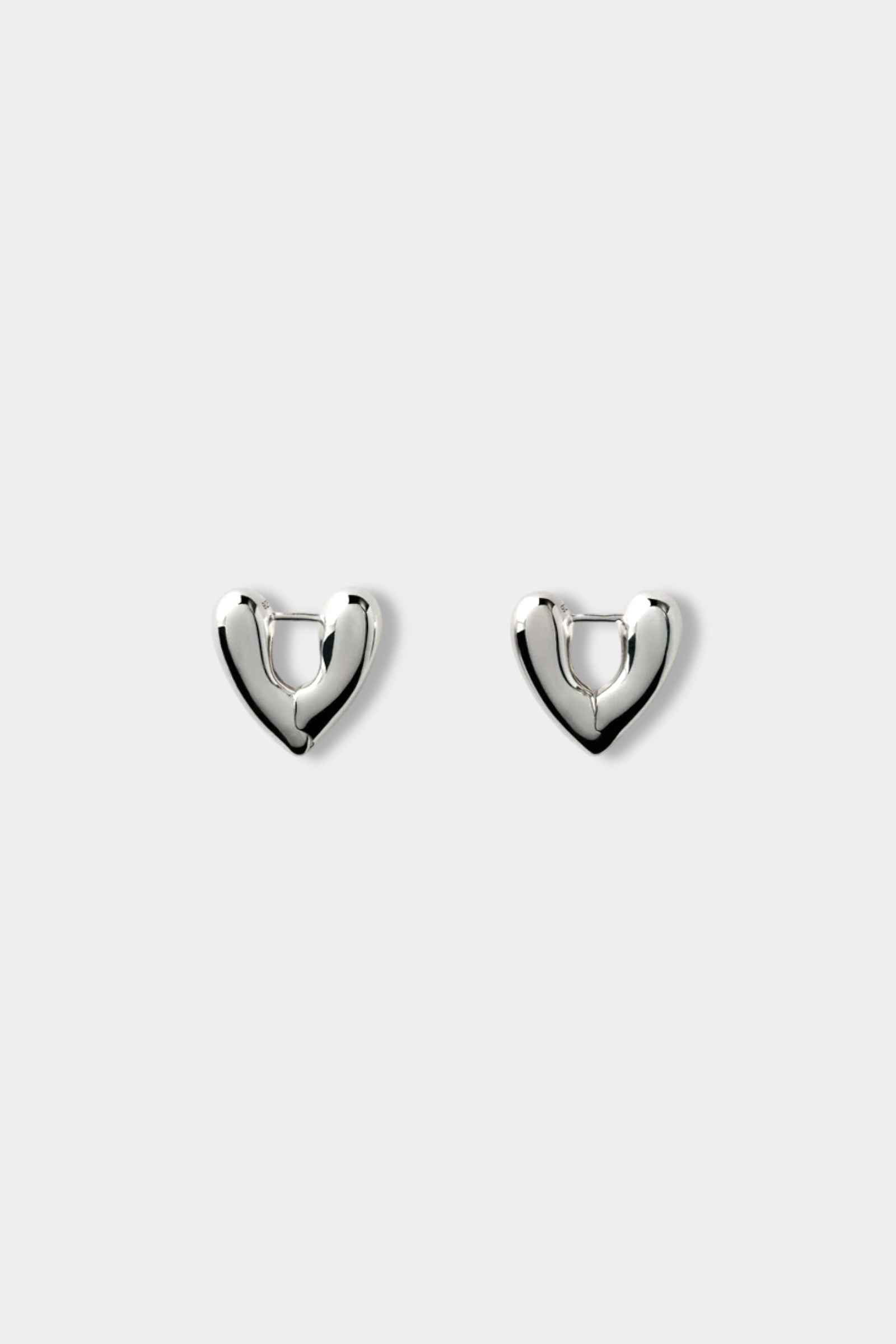 Small Heart Hoops – Annika Inez